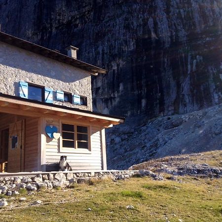 Hotel Rifugio Velo Della Madonna Sankt Martin am Sismunthbach Exterior foto